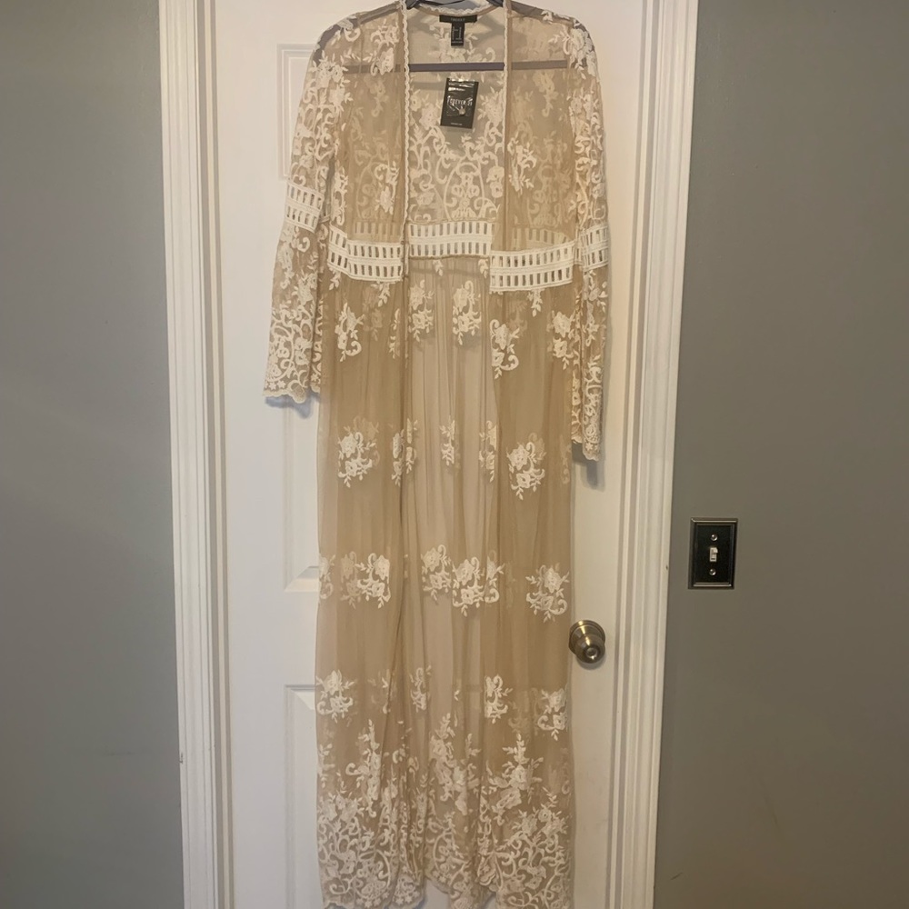 NWT Nude & White lace Kimono/ Cover Up